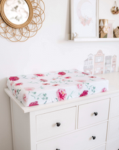 Load image into Gallery viewer, Snuggle Hunny Kids Wanderlust | Bassinet and Moses basket Fitted Sheet / Change Pad Cover