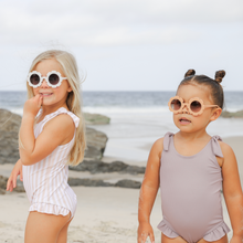 Load image into Gallery viewer, Flower Girl Sunglasses